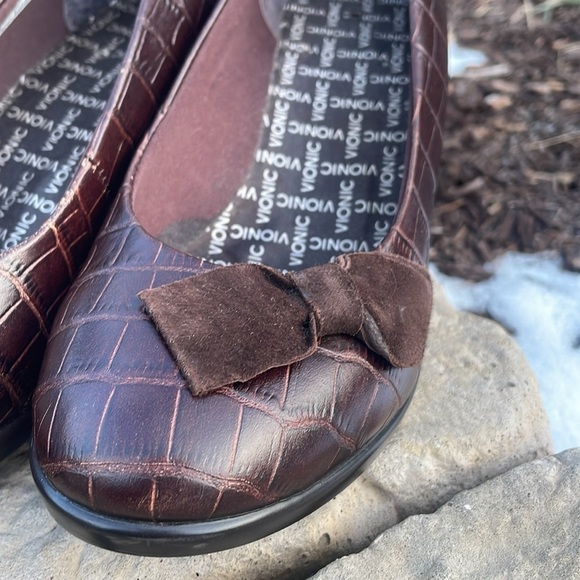 Vionic Lena Brown Crocodile Wedge Size 8.5 - Picture 6 of 11